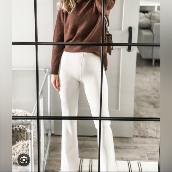 Lululemon Brushed Softstreme Ribbed Zip Flare Pant 32.5" size 2 White Opal - Picture 3 of 11